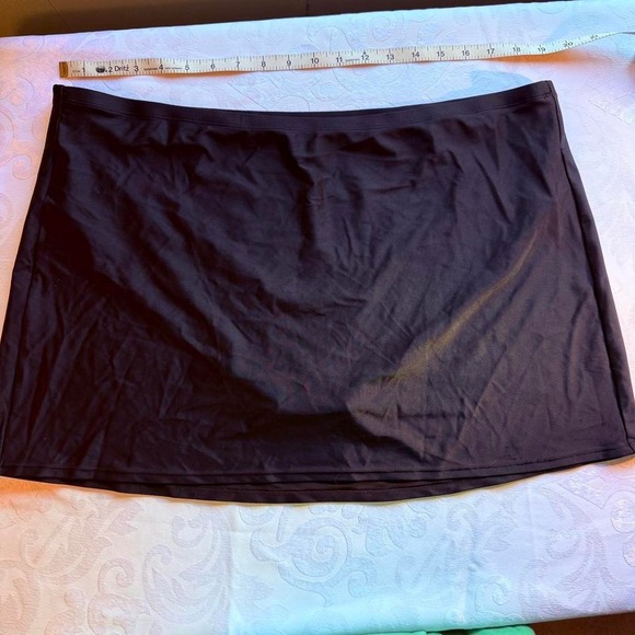 St. John's Bay Black Swim Skirt Bottom Size 14 Built-In Briefs Modest Coverage - Picture 1 of 6